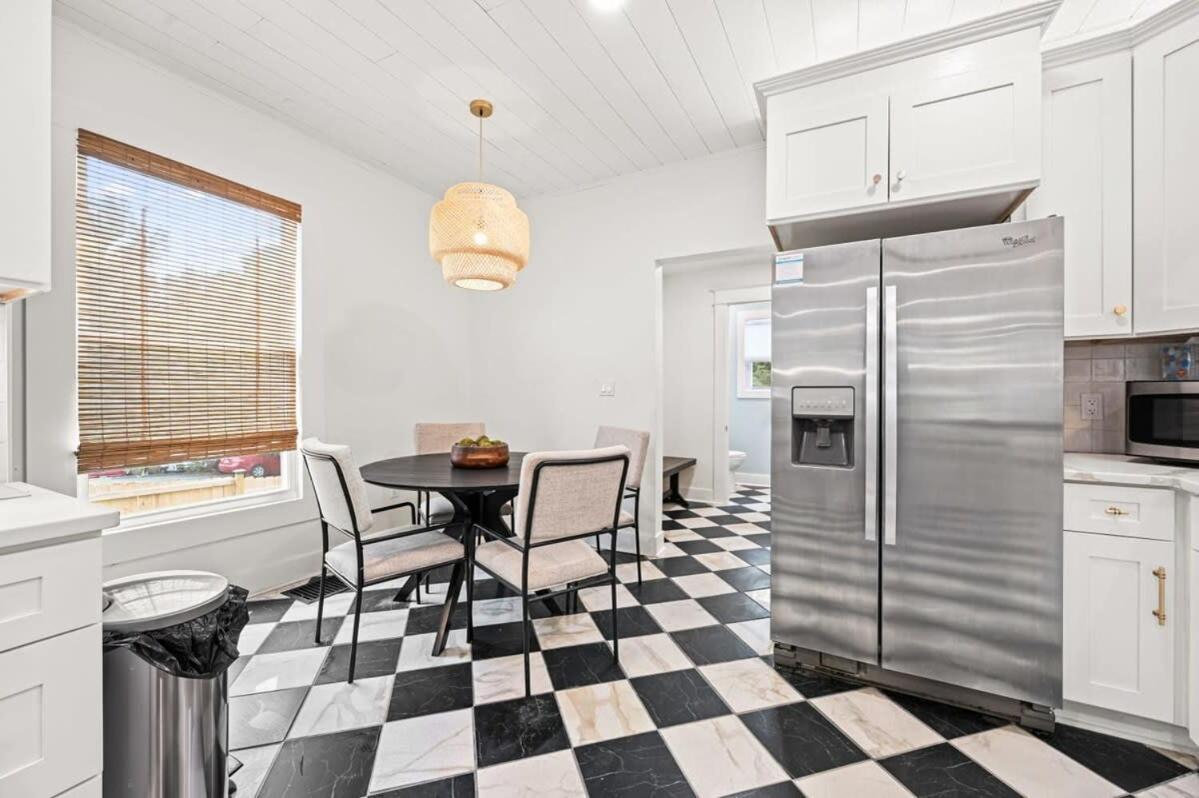 Bungalow On Main - Near Ark Williamstown Buitenkant foto